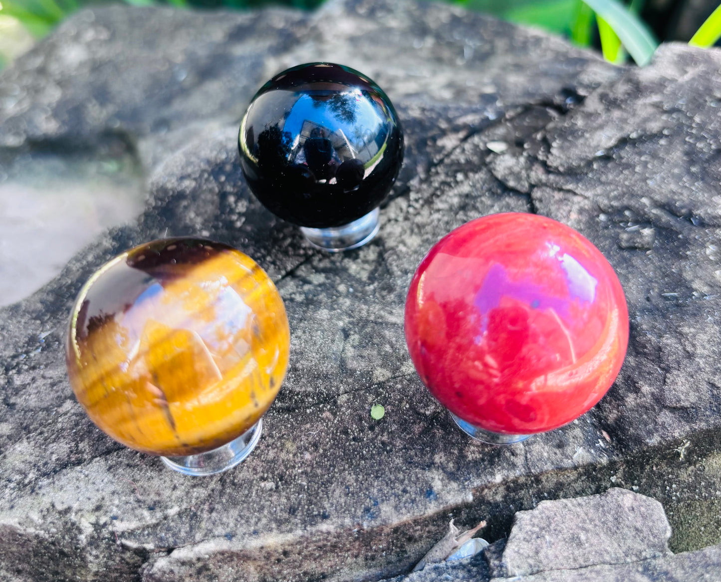 Ojo de tigre, obsidiana y jaspe rojo